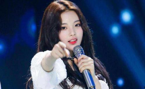 娱乐吃瓜酱她喜欢月亮,娱乐吃瓜酱的月亮之恋