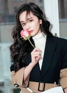 爱豆吃瓜娱乐酱杨幂,娱乐圈的瓜田女王，揭秘明星幕后生活