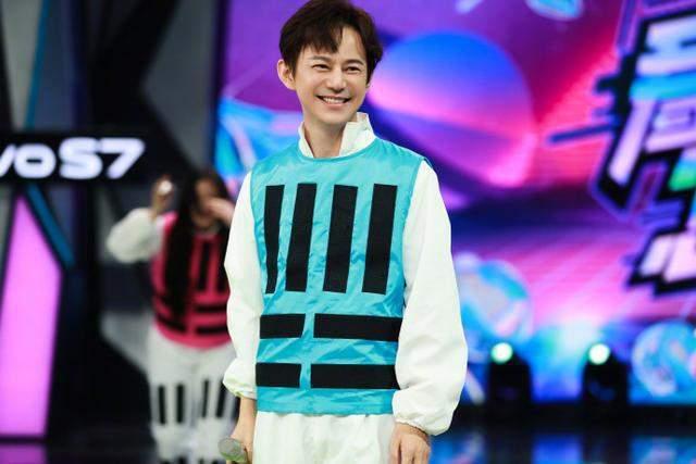 娱乐吃瓜君何炅,娱乐吃瓜界的灵魂人物